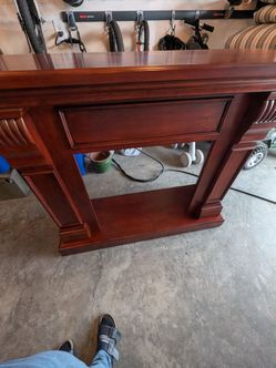 Fireplace mantel