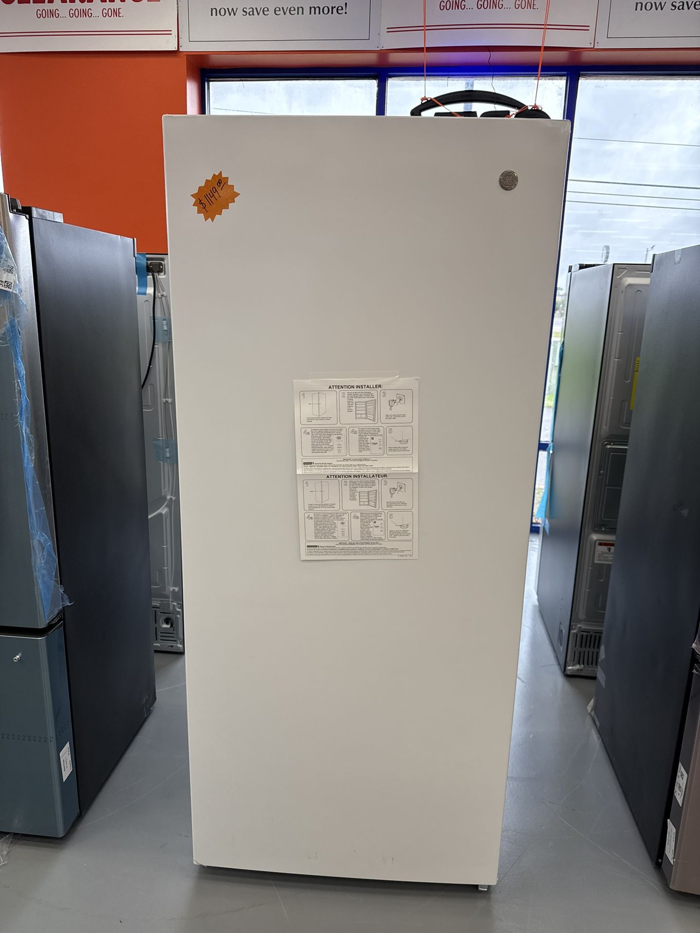 UP RIGHT FREEZERS
