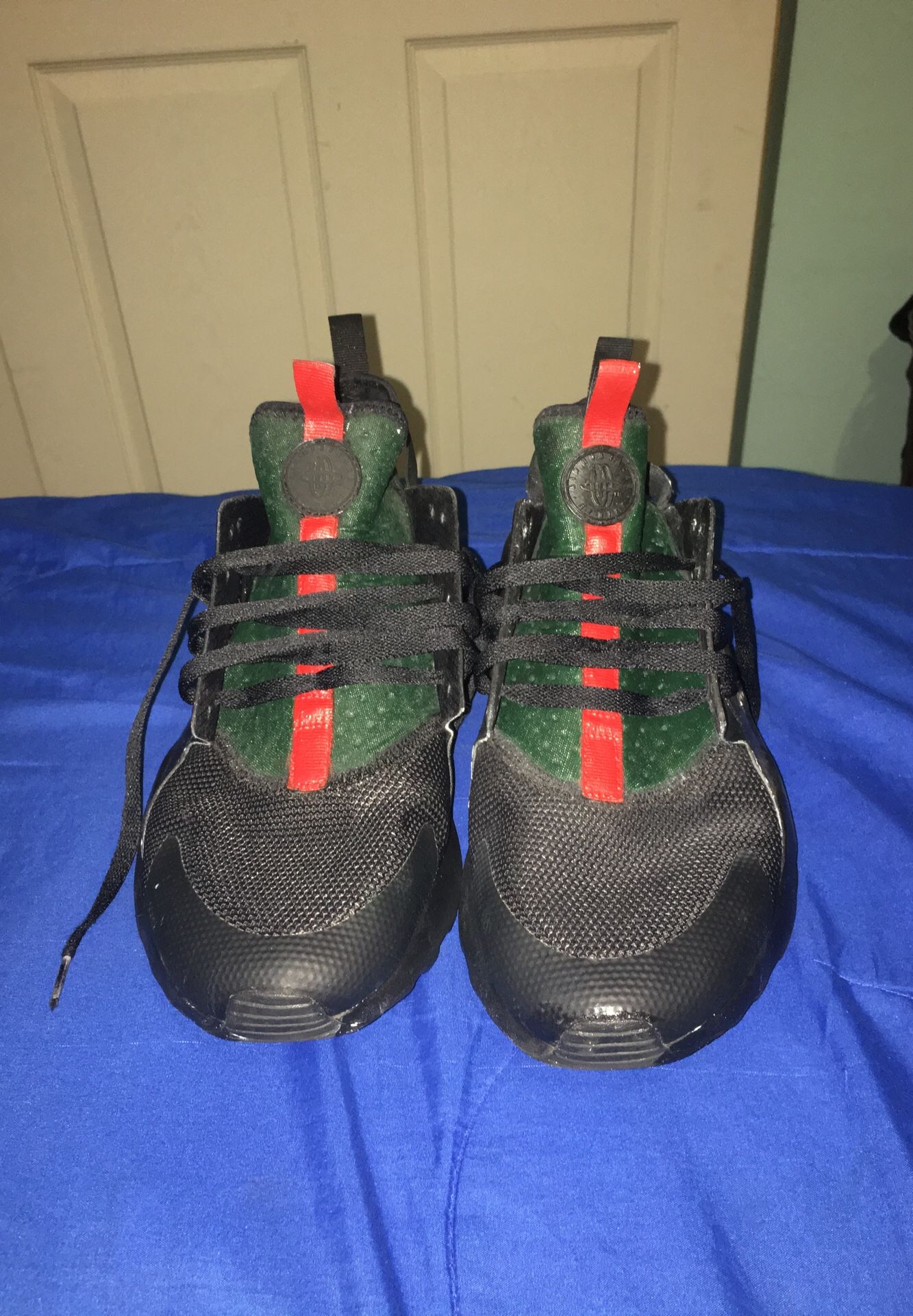 Gucci huaraches size 13