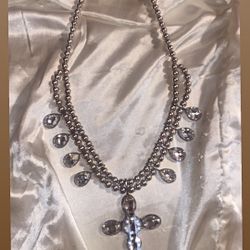 Dazzling 20” Crystal Pendant Necklace W/ teardrop Earrings 