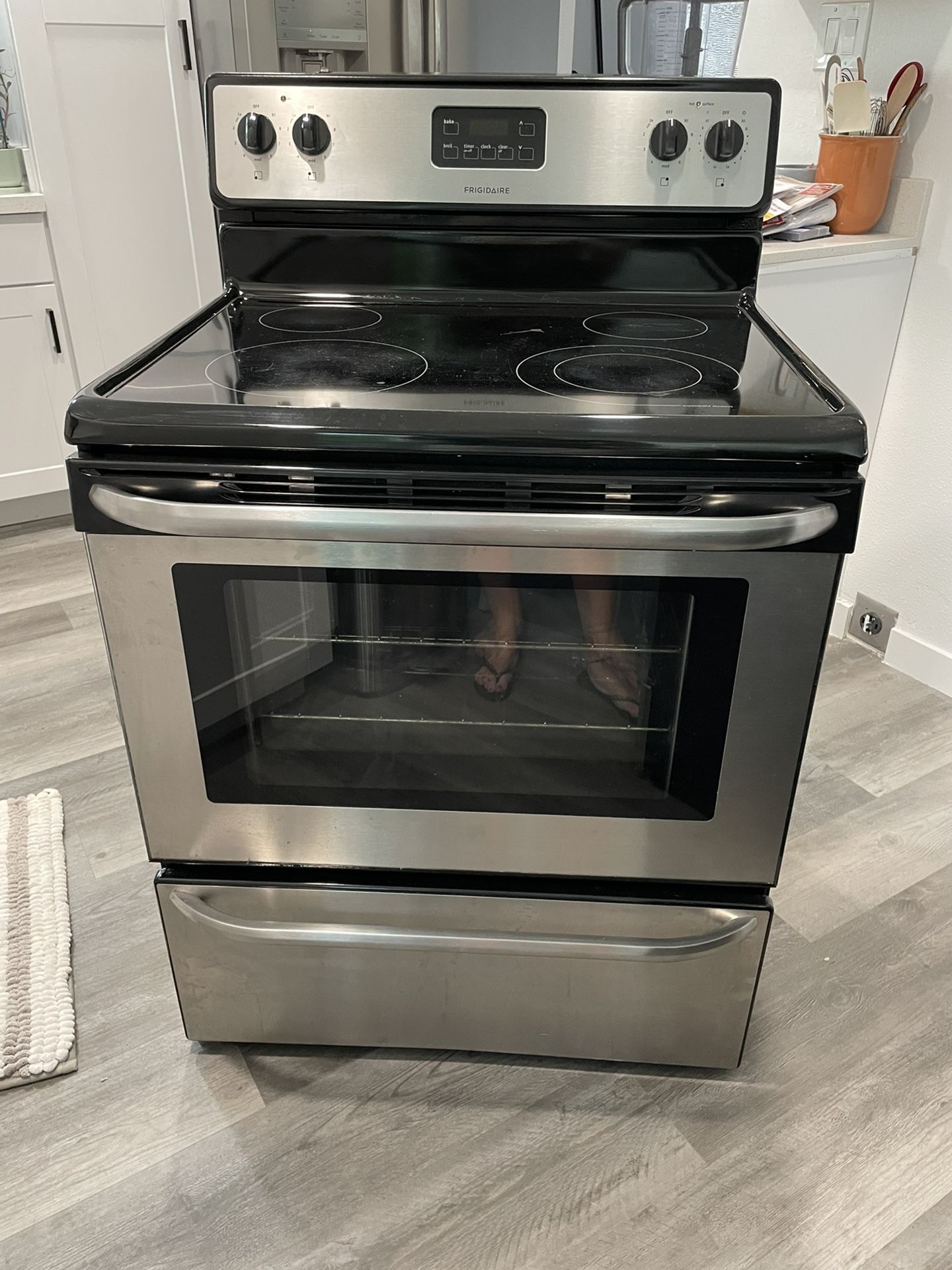 Frigidaire Stove for Sale in Mesa, AZ OfferUp