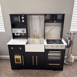 play kitchen