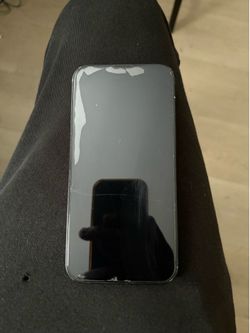 iPhone 16e