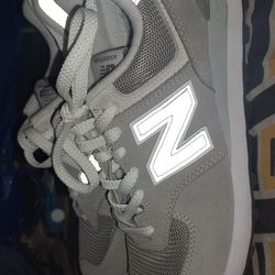 New Balance ML574EGG Mens Sneakers/Shoes Size 8 in Great Condition