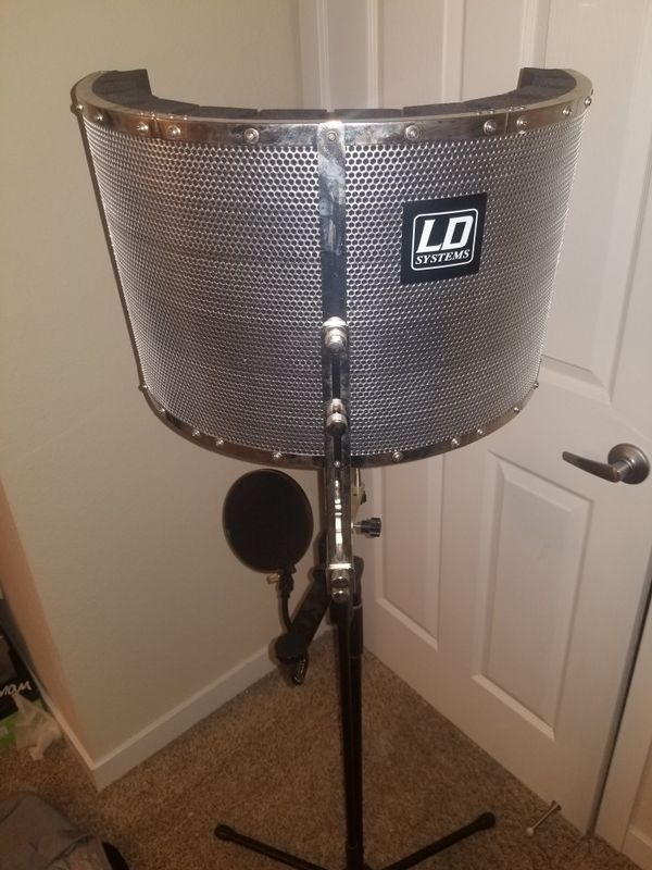 Mic stand and accessories for Sale in Federal Way, WA OfferUp
