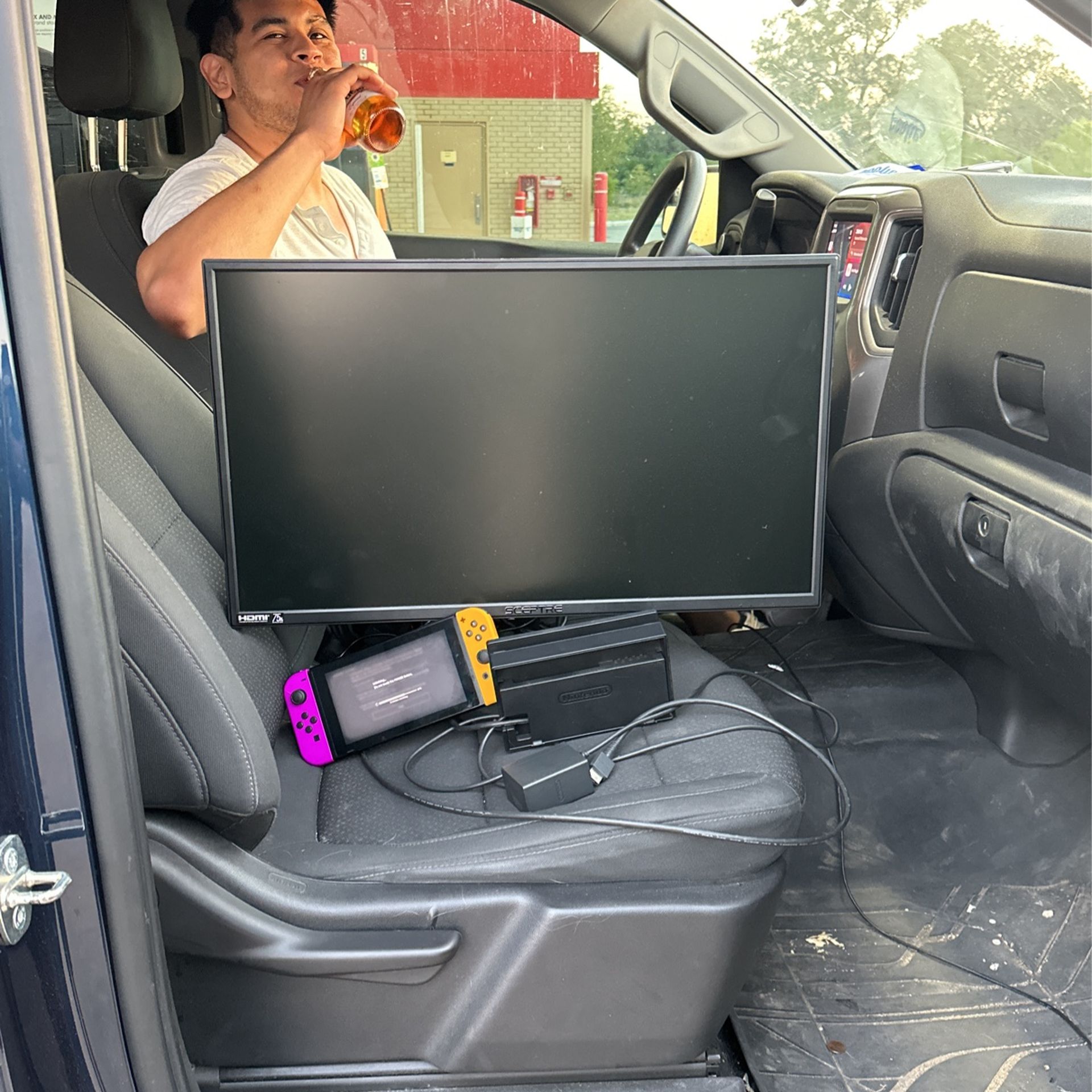 Switch With All Parts. 6 Games As Well. Monitor Optional.