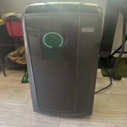 DeLonghi Plug in Air Conditioner (PAC N140E)