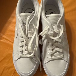 Nike Court Legacy Lift – Women’s 9.5 – New (No Box)