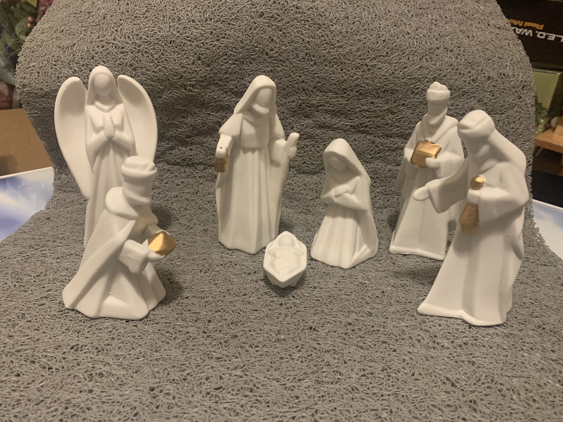 Vintage White Porcelain Nativity Set with Gold Accents! Modern, Clean Design!