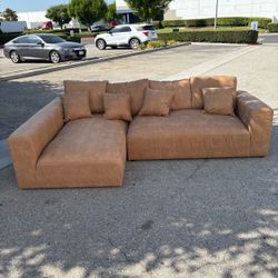 Leather Sectional Sofa with Chaise
