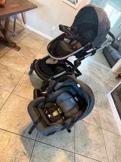 Graco Stroller and Car Seat Set