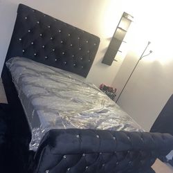 Bed frame, Base And Mattress
