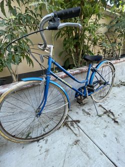 Vintage Schwinn Collegiate 3 Speed Bike for Sale in Santa