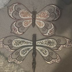 Metal And Cracked Glass Decor