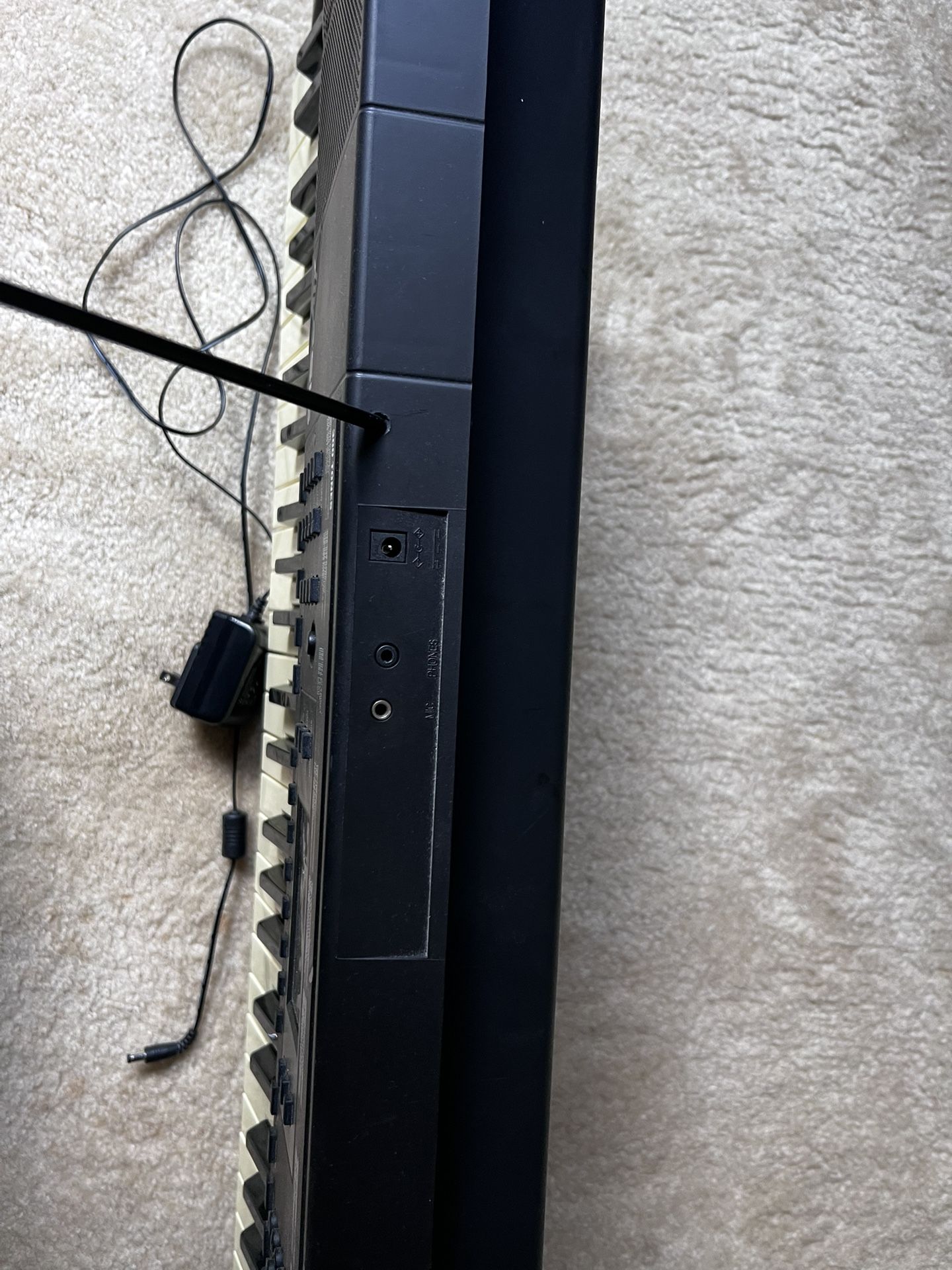 Used Keyboard Piano - Alesis