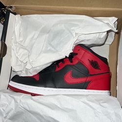 Jordan 1 Mid Banned