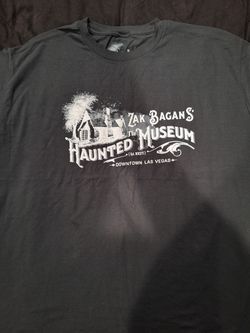 Haunted museum tee XXL