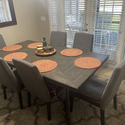 Dinning Table 