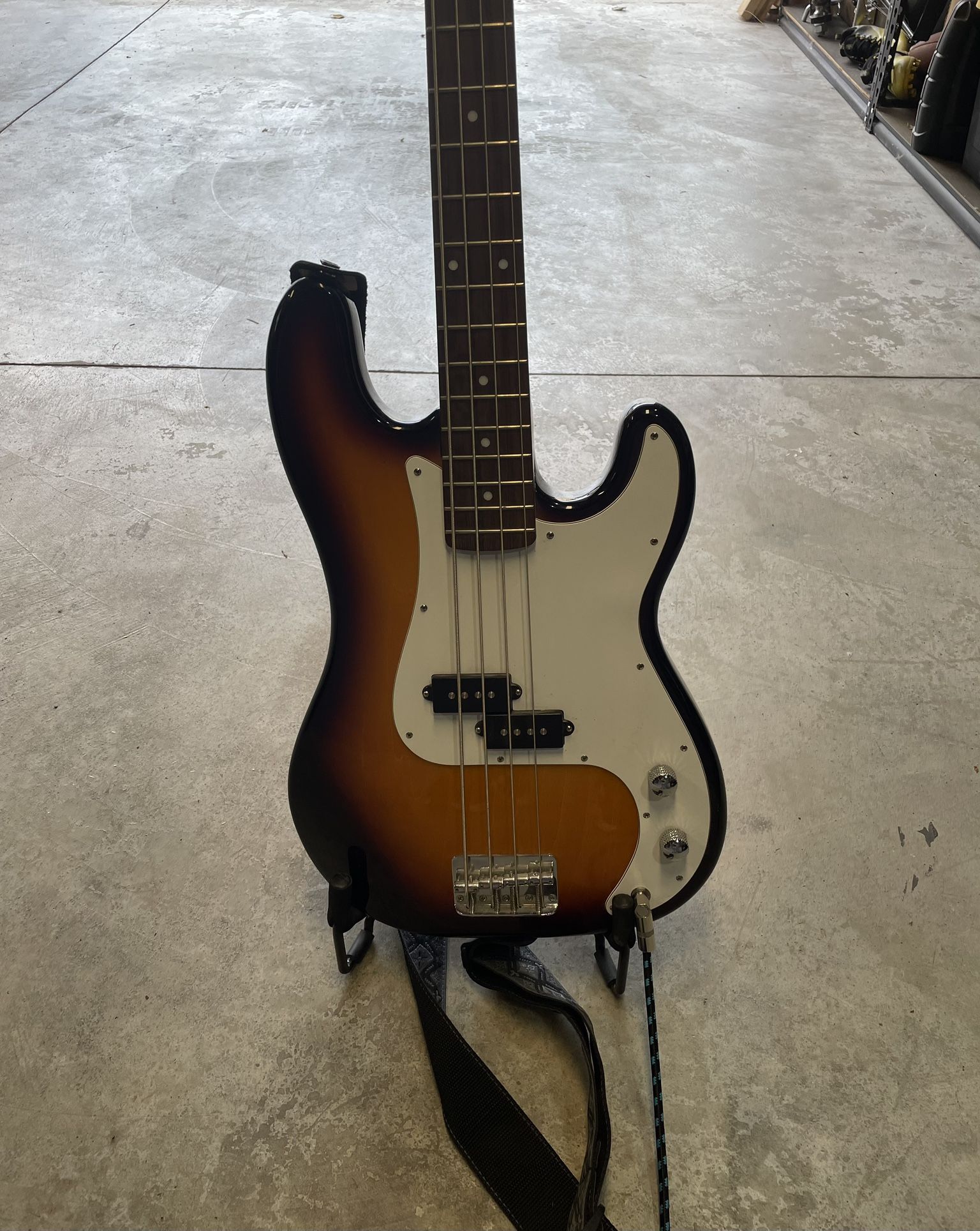 S101 Standard Bass Guitar 