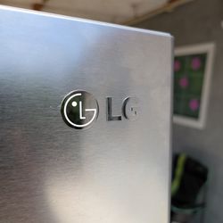 LG Refrigerator Right Door Model Number: LSXS26336S