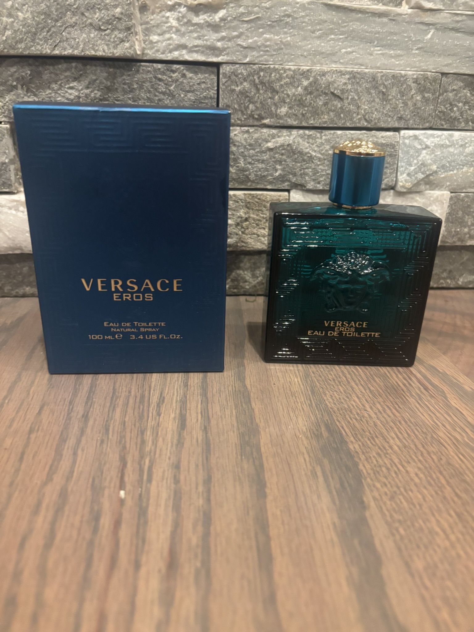 Versace Eros Eau de Toilette Natural Spray (50 ml / 1.7 Fl. Oz.) - NEW