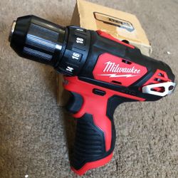 Milwaukee New Drill M12 - Nuevo 