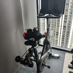 Peloton Spin Bike With Free Weights / Shoes 