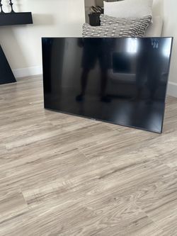 50 INCH SAMSUNG LIKE NEW TV