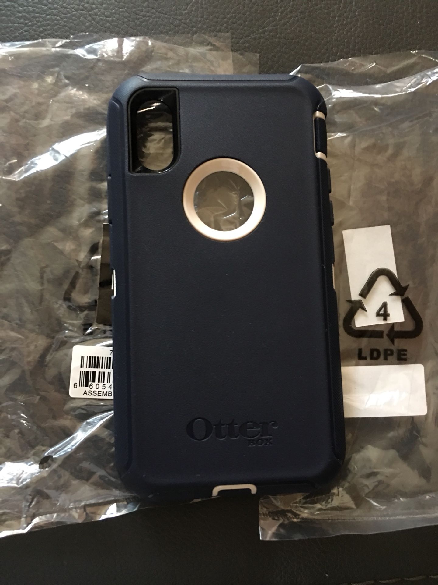 iphone X/XS Brand New Otterbox Case
