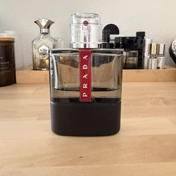 Prada Luna Rossa Carbon