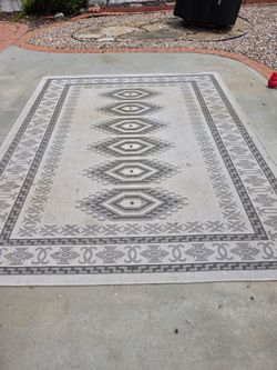 Outside rug neutral
