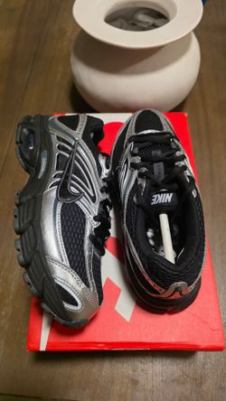Nike Air Max Moto 2k Women's size 7