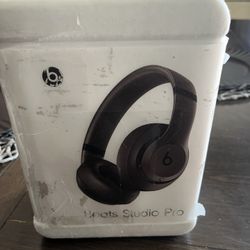 Beats Studio Pro In Deep Brown