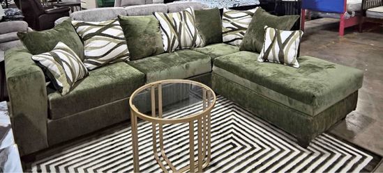NEW SECTIONAL SOFA AND FREE DELIVERY PAY ON ARRIVAL