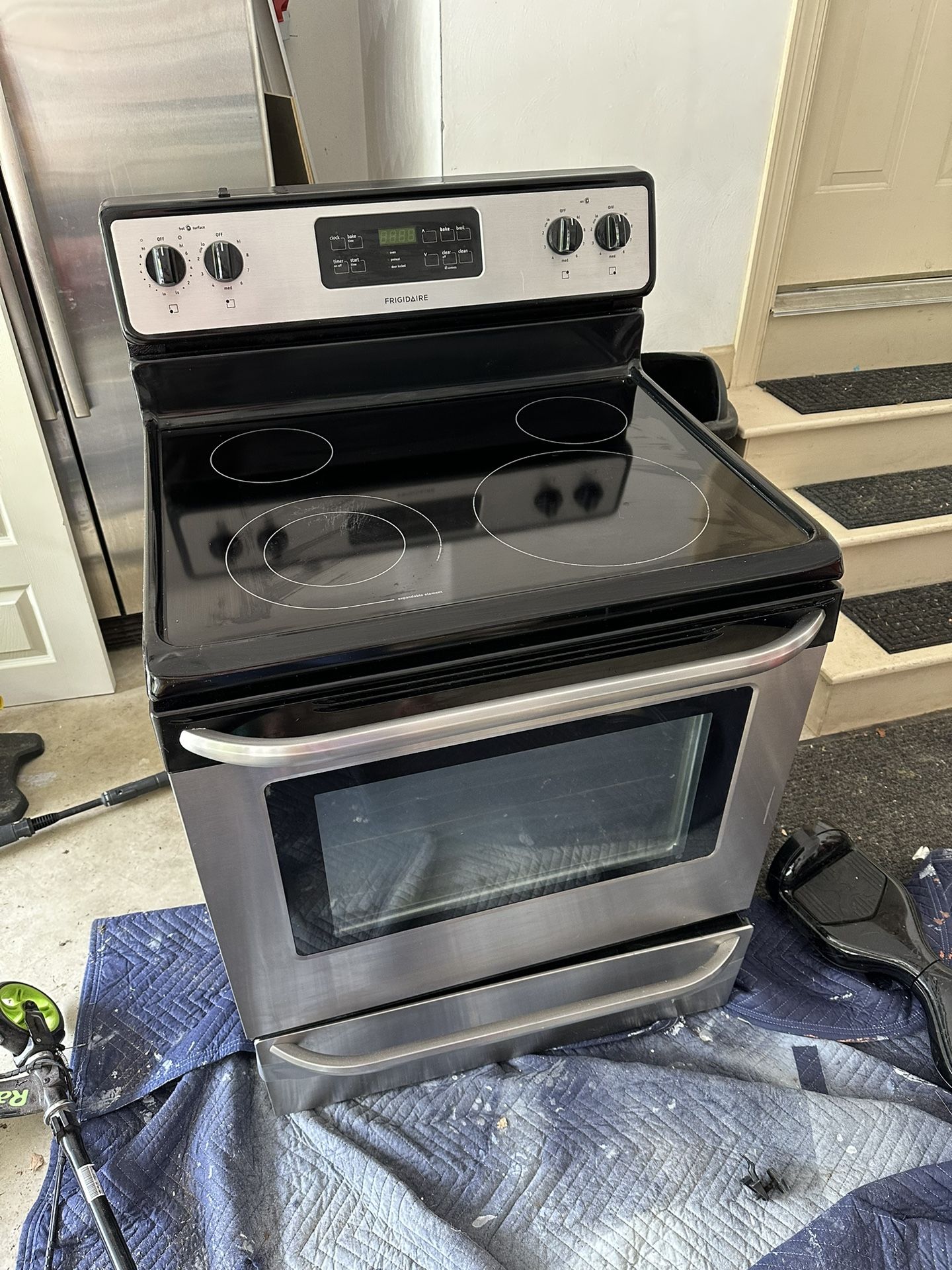 Frigidaire Stove for Sale in Chesapeake, VA OfferUp