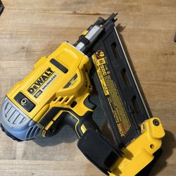 DEWALT 20V MAX XR Framing Nailer, Dual Speed, Bare Tool Only (DCN692B)