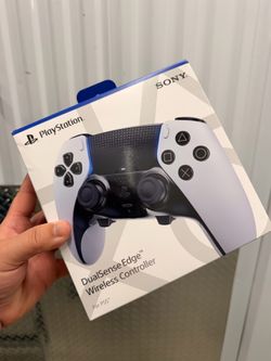 Dual Sense Edge controller