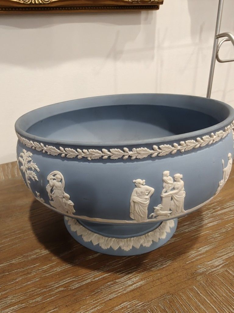 WedgeWood Bowl