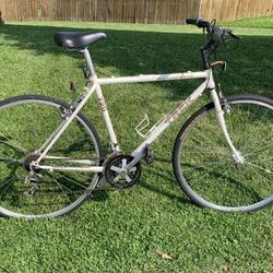 Vintage Trek 720 Multi-Track Men’s Bike