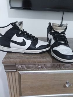Nike Dunks size 11