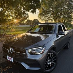 2021 Mercedes-Benz GLC3003️⃣0️⃣0️⃣0️⃣ Down Payment 