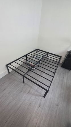 Bed frame full size