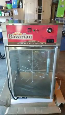 Pretzels display warmer