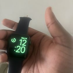 Apple Watch Series 3 (42mm Space Gray)