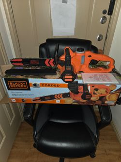 Black & Decker 14-in electric chainsaw-brand new