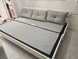 Sofa bed w/2 big storage drawers