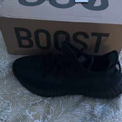 Adidas Yeezy Boost 350 V2 Onyx Size 13