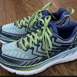 WOMENS HOKA RUNNING SHOES