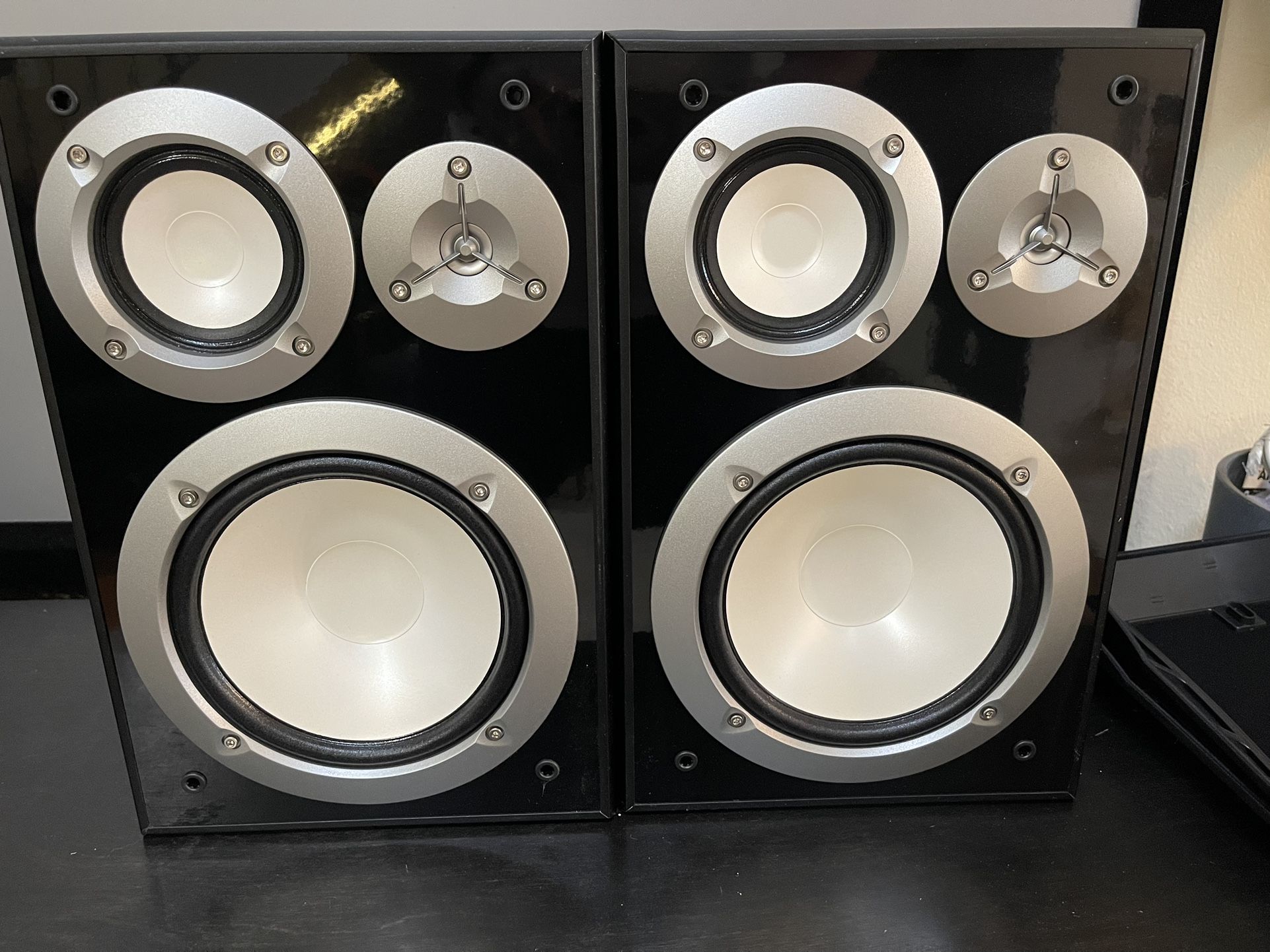 Yamaha Bookshelf Speakers Pair Ns 6490 for Sale in Lakewood, CA OfferUp