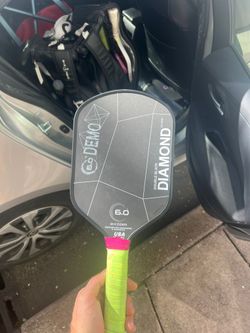 Barely Used Latest 6.0 Paddle (ELONGATED)